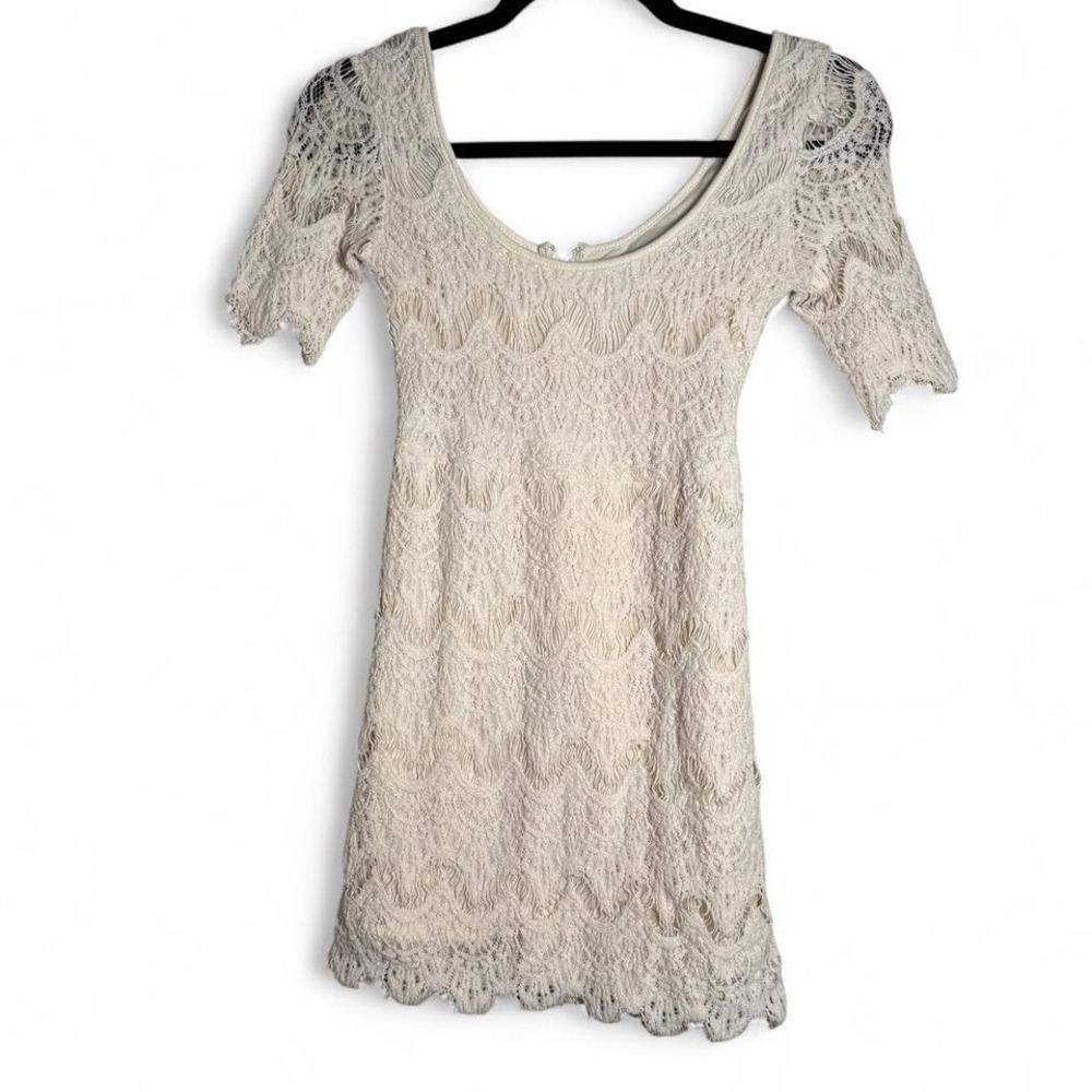 Pins and Needles size extra small XS white lace mini dress with short sleeves